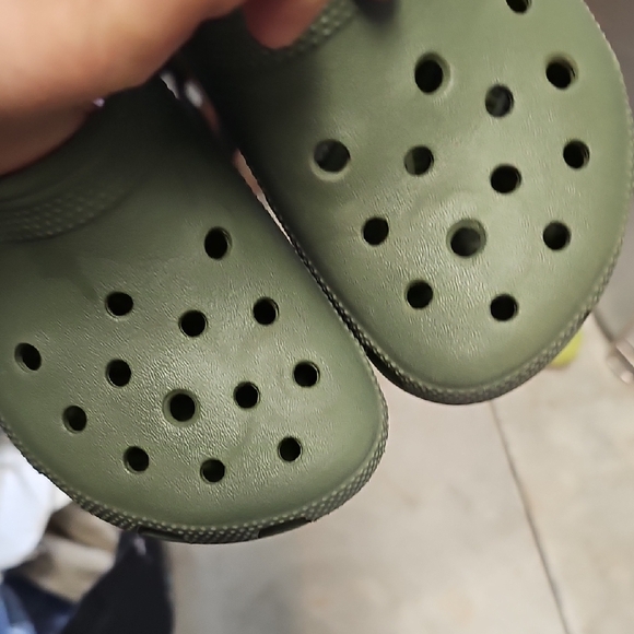 Kids Green Crocs J2 - Picture 7 of 7